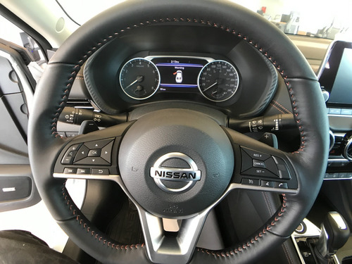 Nuevo Nissan Sentra Sr Cvt 2.0 Cv 150 Cadenero