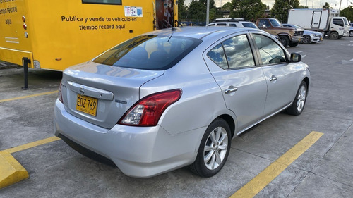 Imagen 7 de 21 de Nissan Versa