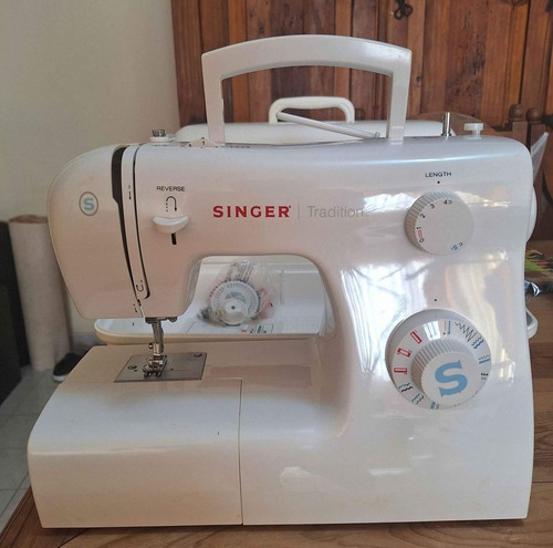 Maquina De Coser Singer 2259 