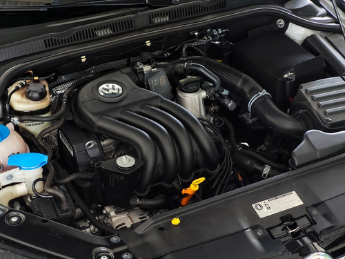 Imagem 3 de 15 de Volkswagen Jetta 2.0 Manual Comfortline 2014