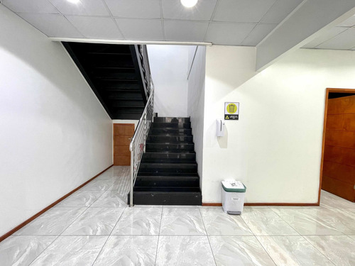 Imagen 16 de 26 de Local Comercial U Oficina, 330 M2, Centro Costanera