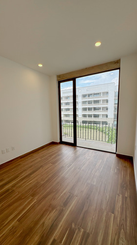 Depto. Emae | Departamento 4 Recámaras En Venta En Real Antigua, Zona Esmeralda