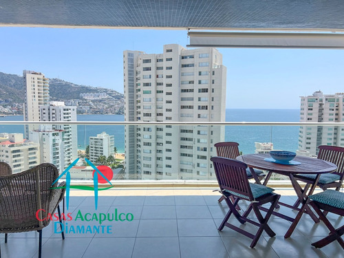 Vive Atardeceres Inolvidables Con Vista Parcial Al Mar En Acapulco