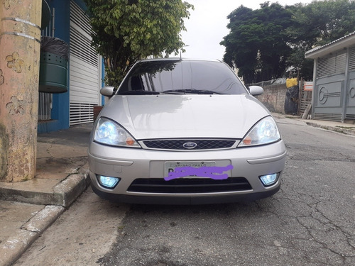 Imagem 2 de 11 de Ford Focus 2007 2.0 Ghia Aut. 5p