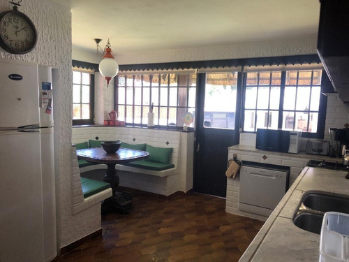 Imagen 13 de 24 de Casa Punta Del Este Lugano Con Piscina Climatizada- Blancanieves