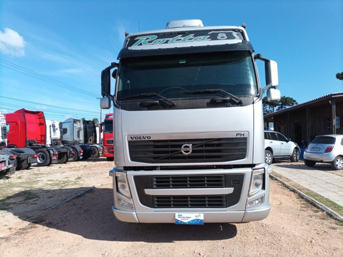 Imagem 2 de 15 de Volvo Fh460 6x2 2013 Automático