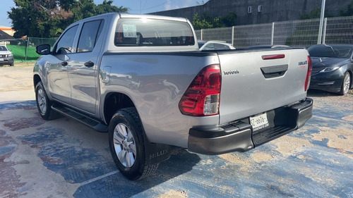 Imagen 5 de 15 de Toyota Huilux Sr 2019