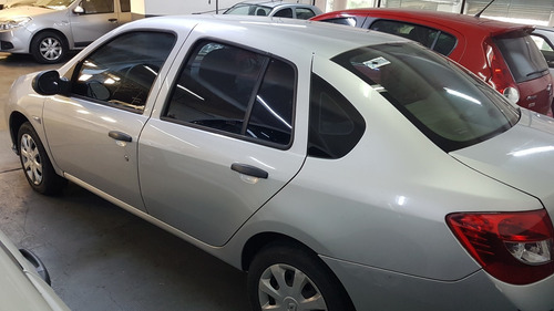 Renault Symbol 1.6 Authentique Pack Ii 2013 99000 Km (ra)
