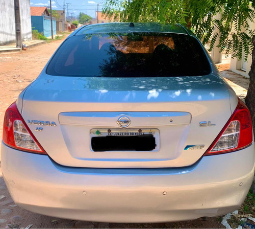 Imagem 4 de 10 de Nissan Versa 2013 1.6 16v Sl Flex 4p