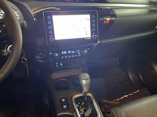 Imagen 11 de 15 de Toyota Hilux 2021 2.8 Cd Srv 177cv 4x4 At