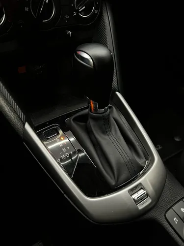 Mazda 2 1.5 Touring Carbon Edition At