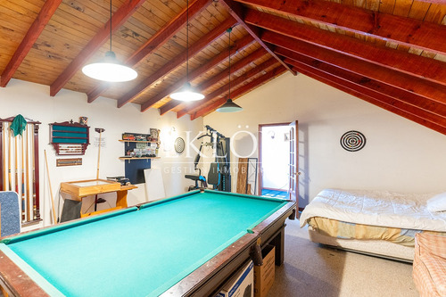 Casa Con Quincho Y Cabaña En Mantagua, 2.528m² De Terreno