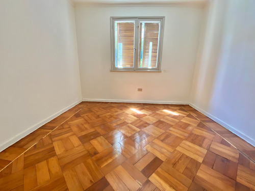 Estilo Francés I Un Piso I Las Ñipas I Amplia Y Muy Sólida