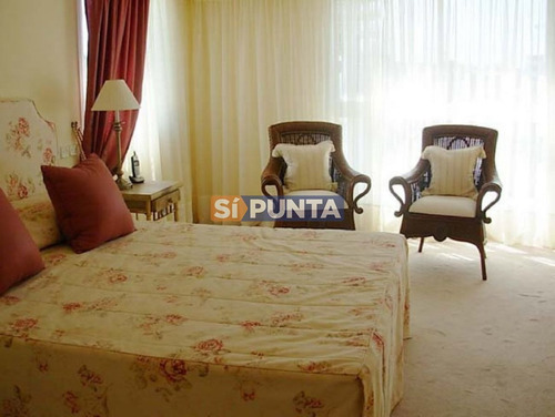Imagen 6 de 15 de Apartamento En Brava, 3 Dormitorios *
