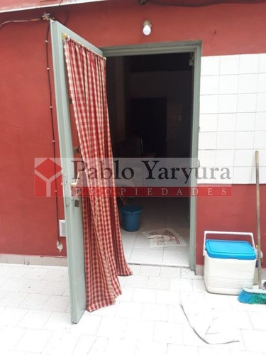 Local | Alberdi Juan Bautista 4985