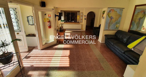 Casa Hostal En Venta De 17 Dorm. En Santiago