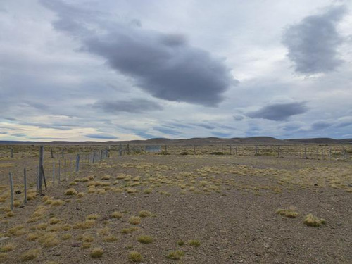 Inmobiliaria Comodoro - 20.000 Has Santa Cruz - Buenas Instalaciones - Rp 288