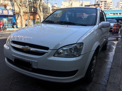Imagen 5 de 8 de Chevrolet Corsa Classic 1.4 2015