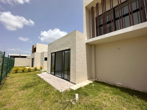Casa Duplex En Alquiler En Punta Cana, Epic, 3 Hab, 2niveles