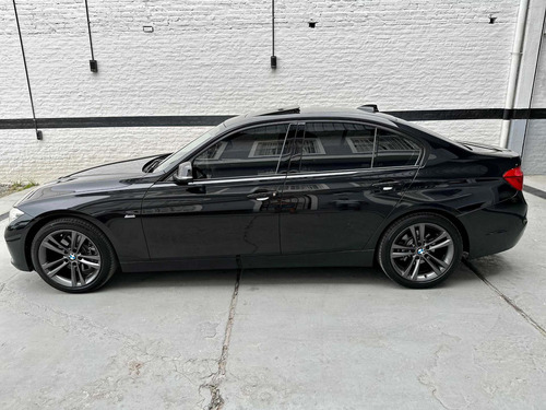 Imagen 10 de 25 de Bmw Serie 3 2016 3.0 330i Sedan Sport Line 252cv