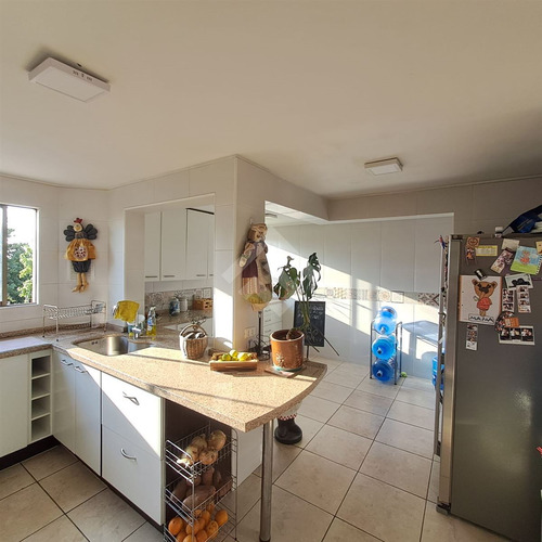 Casa En Venta De 3 Dorm. En La Florida
