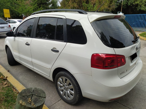 Volkswagen Suran Comfortline 5d 1.6n Mt / Nafta / 2014