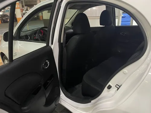 Nissan March 1.6 Advance At
