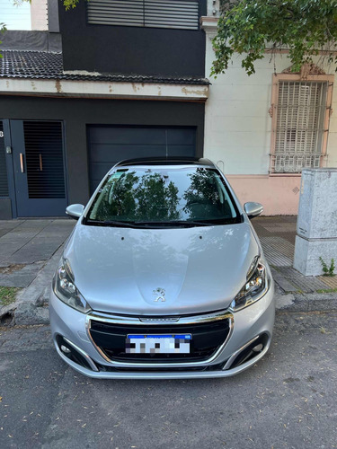 Peugeot 208 1.6 Feline Tiptronic