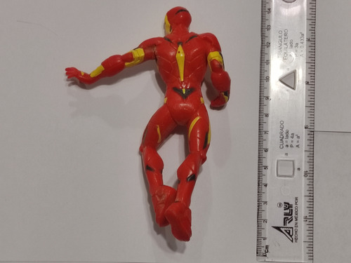 Figura De Acción Marvel Comics Iron Man 4 Pulgadas (Usado)