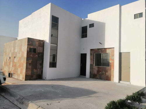 Casa En Venta En Perla Del Mar Del Norte