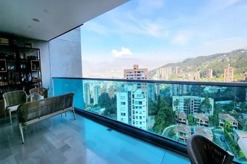 Apartamento En Venta En El Tesoro. Cod V501331