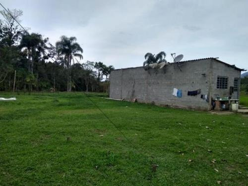 Chácara No Parque Vergara Medindo 3230 Mts - Itanhaém Sp
