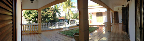 Casa De 1.600 M² Estilo Colonial No Pq Lausanne Colinas Dos Álamos Em Valinhos Sp
