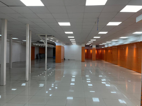 Local Comercial De 500m2 A Media Cuadra De Plaza De Armas