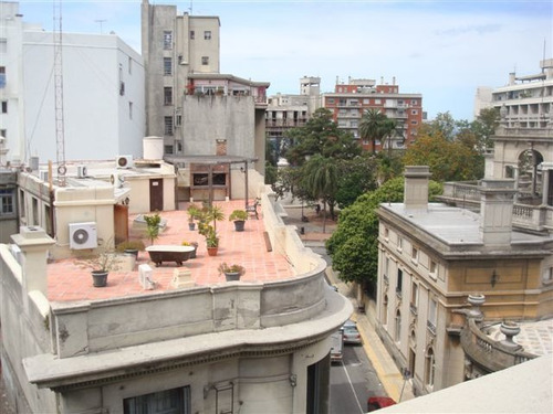 Venta Edificio Oficinas Ciudad Vieja 1500m2 Reciclados