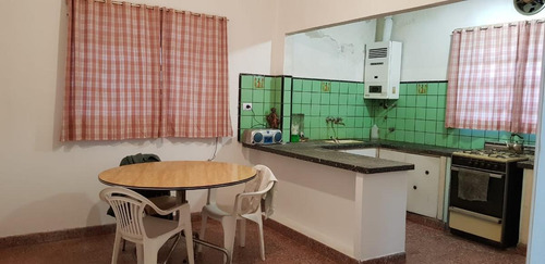 Imagen 11 de 25 de Casa Ph Venta - 3 Ambientes Con Patio - Castelar Sur - Permuta