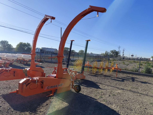 Ensiladora De Levante Gimak Rxch-8g De 1 Surco