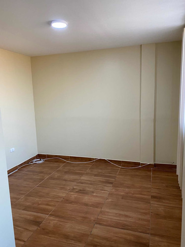Imagen 12 de 29 de Mini Depa 30 M2 Incluye Servicios Cuadra 3 Av. La Molina - Atento Peru-2023