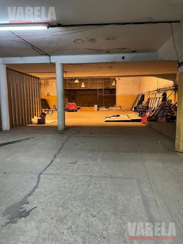 Imagen 6 de 22 de Ex Cine Continental Varios Usos 1200m² Cub. 2 Baños. Oficinas. Sótano. Piso1° Pullman. Escenario. Torre Publicitaria.