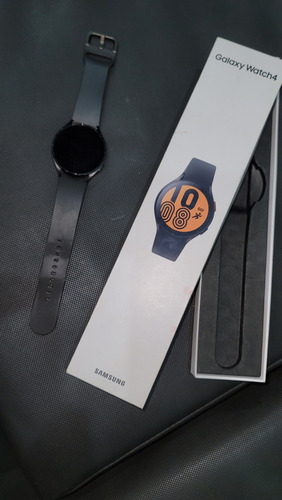 Samsung Galaxy Watch 4 44mm  R875 - Reloj