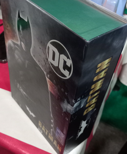 Batman Dark Knight Figura Escala 1/9 Cristian Bale Edition