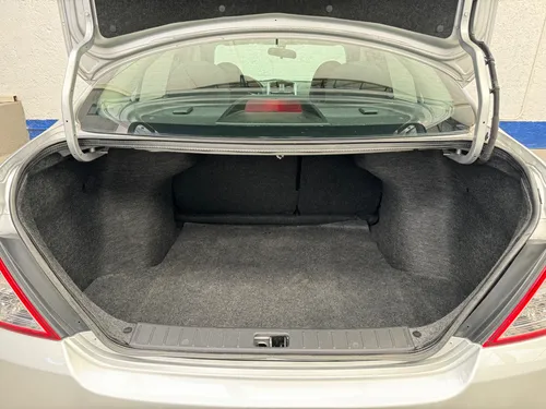 Nissan Versa 1.6 Advance Mt