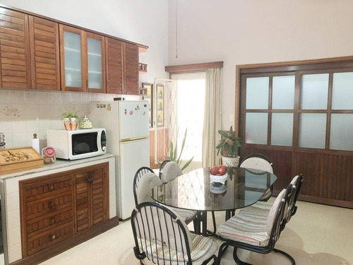 Venta De Casa De 2 Dormitorios En Colón, Montevideo