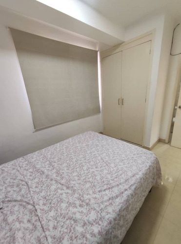 Apartamento En Tucacas, Conjunto Residencial Atlantis Palace. S.p