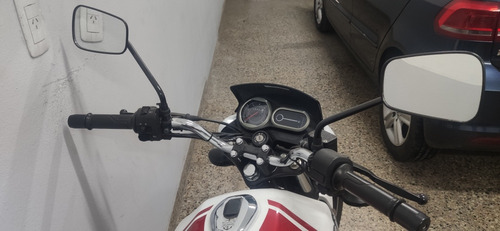 Bajaj V15