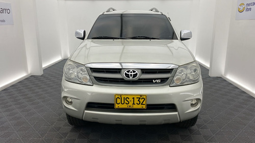 Toyota Fortuner 4.0 Sr5