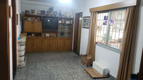 Imagen 4 de 14 de Venta De Casas 3 Ambientes Tipo Ph Al Frente En Caseros