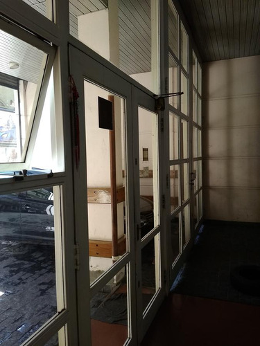 Retasado Gran Local En San Telmo 2000 M2 900 M2 De Terraza. Eeuu Y Defensa.