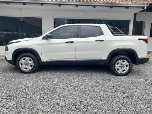 Imagem 3 de 9 de Fiat Toro Endurance