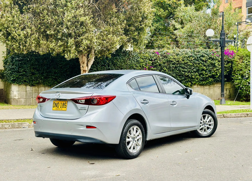 Mazda 3 2.0 Touring At